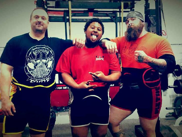 Last Man Standing Raw Squat Off w/video