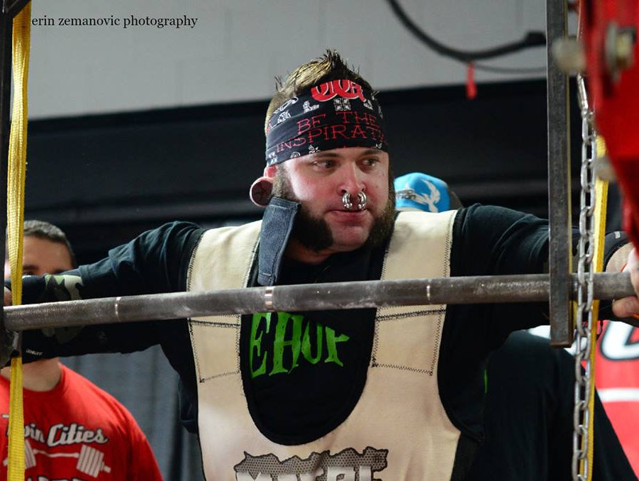Berserker Fortify: Raw squats 605x3 w/video
