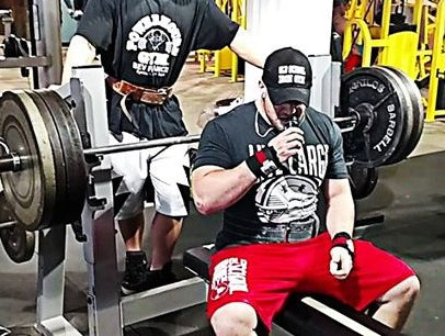 405 Raw Bench PR...Finally hit 4 plates! (w/ VIDEO)