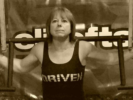 Squatting With The New Rackable Cambered Squat Bar ! (with videos)