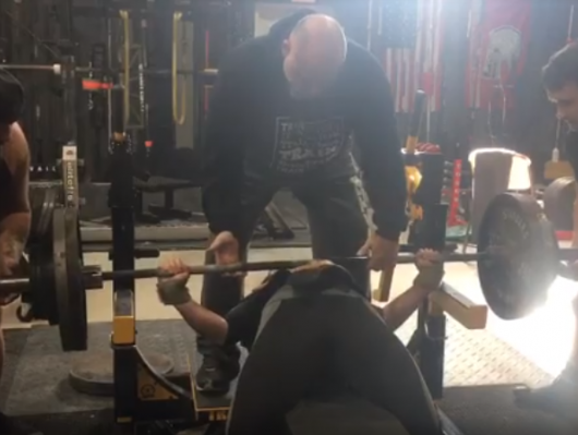 the ol 3 plate bench except with 2 plates a quarter and two dimes