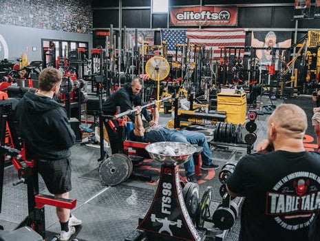 How to Give and Get the Best Bench Press Lift-Off