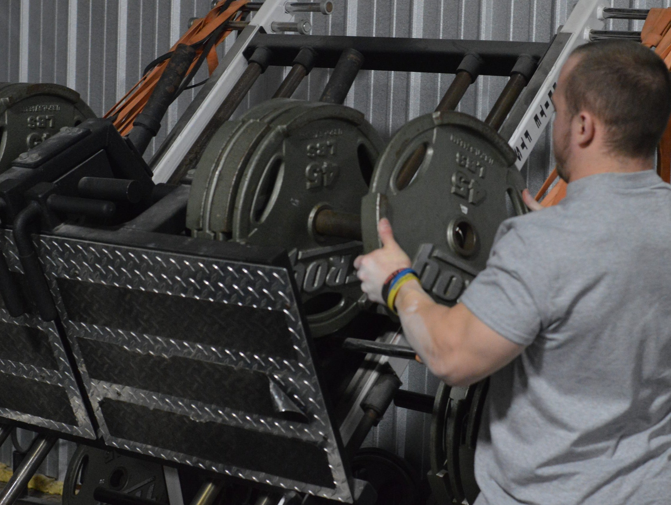 Bodybuilding Day: Leg Press Destruction