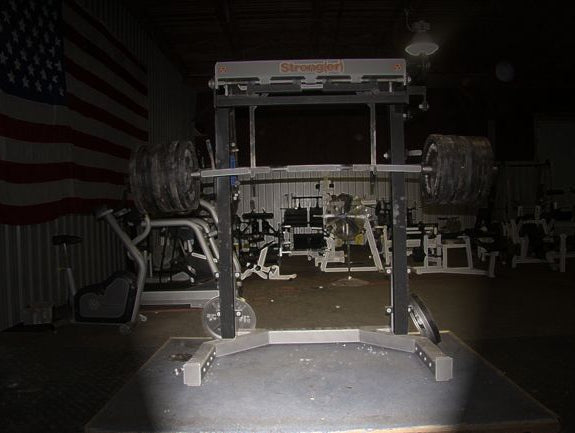 How to Squat Tip 2 and 3: Set your lats and low back