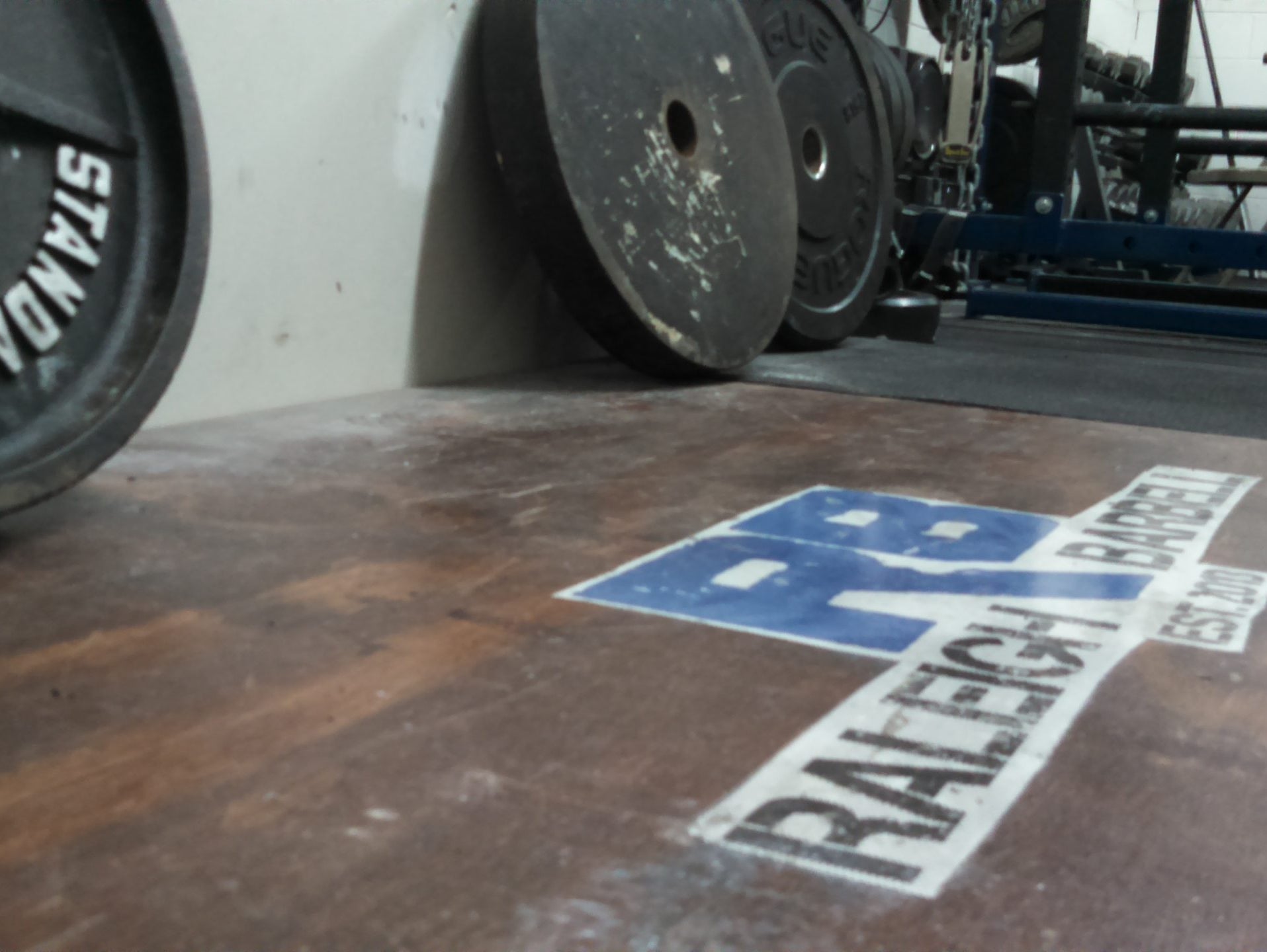 The Hardcore Underground: Lifting in the Shadiest Gym of the Industrialized World