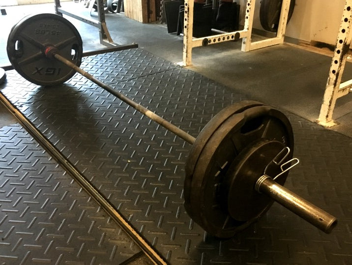 Not awesome deadlifting