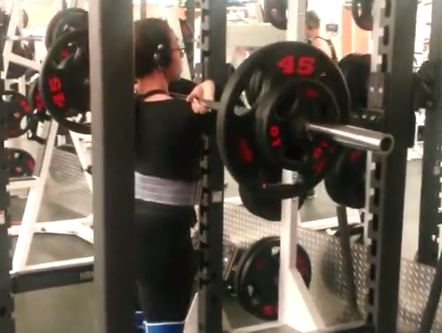 Knee Wraps: It's a Love-Hate Thing