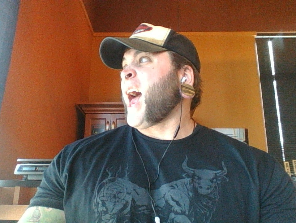 ME Shirt night: 700 touch, 830 4bd w/video