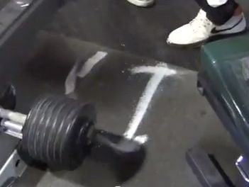 LTT-TV: How a Slight Change of Foot Position Can Increase Your Squat