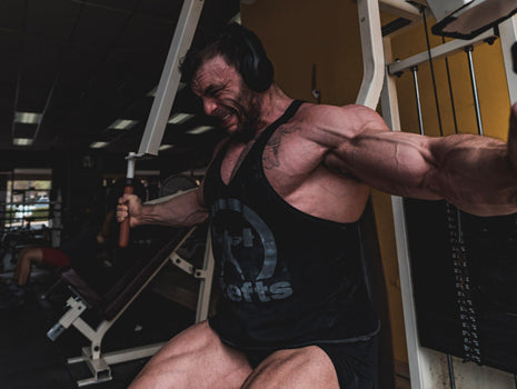 Powerlifting for the Bodybuilder — Huge Pecs