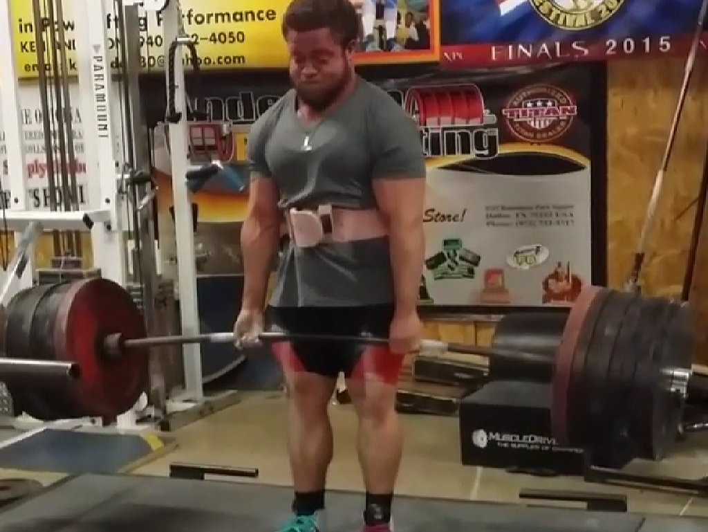 Deadlifts Against Chains at THE ELITEFTS S4 COMPOUND