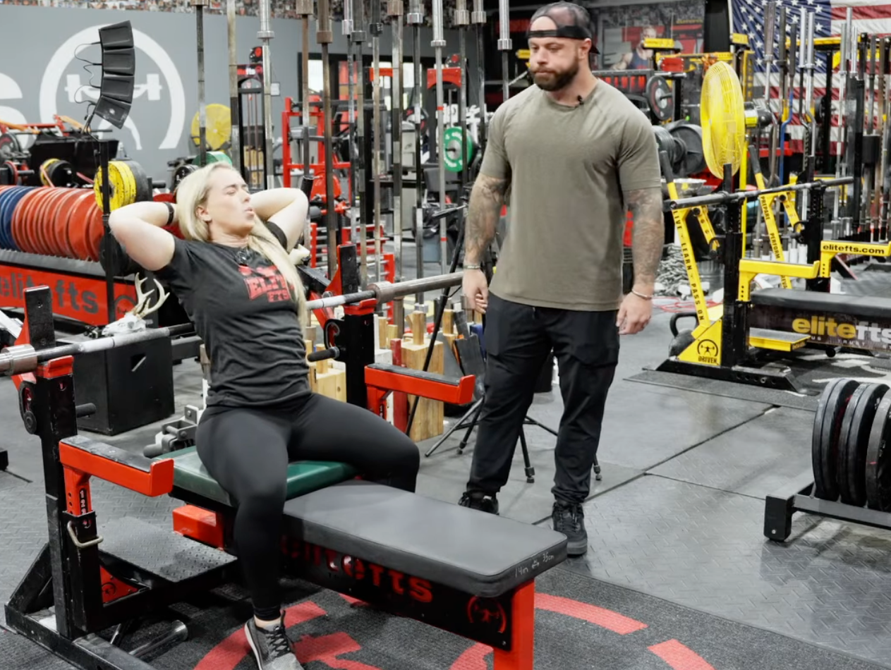 Coaching T-spine using the barbell in the gym