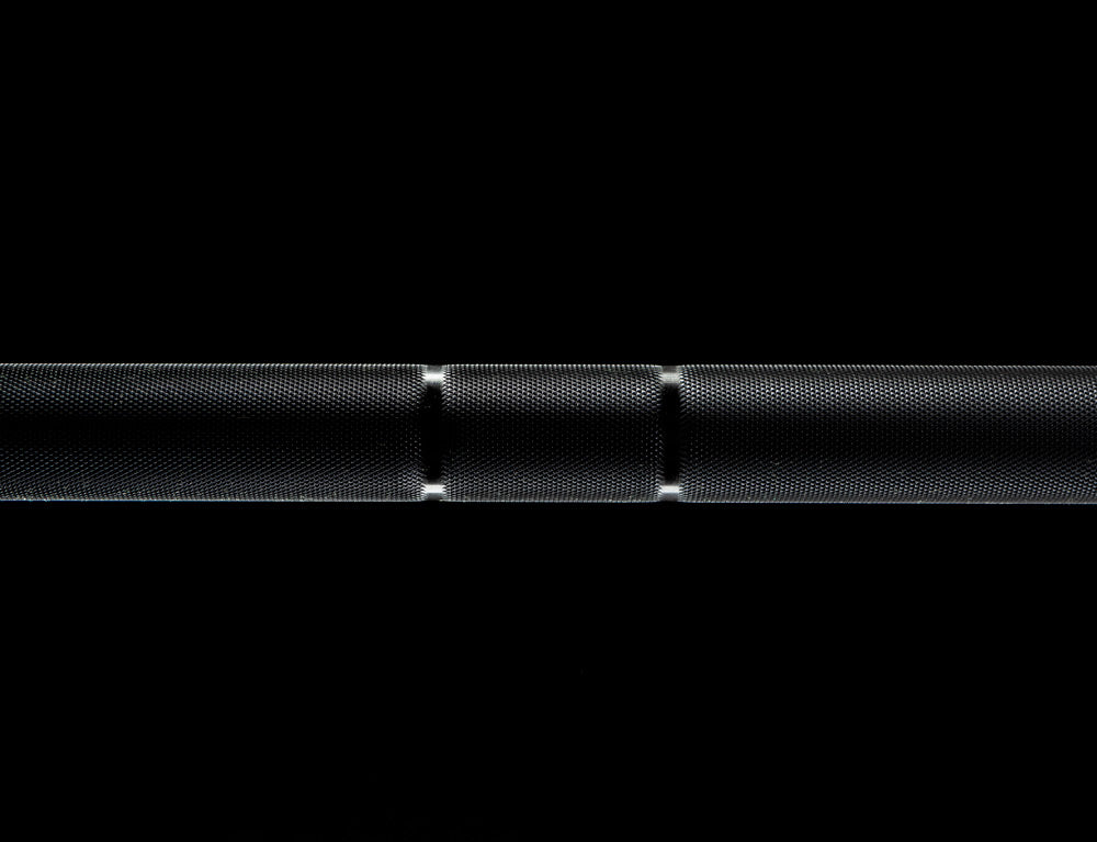 ELITEFTS MULTI BAR BLACK ZINC knurling close up