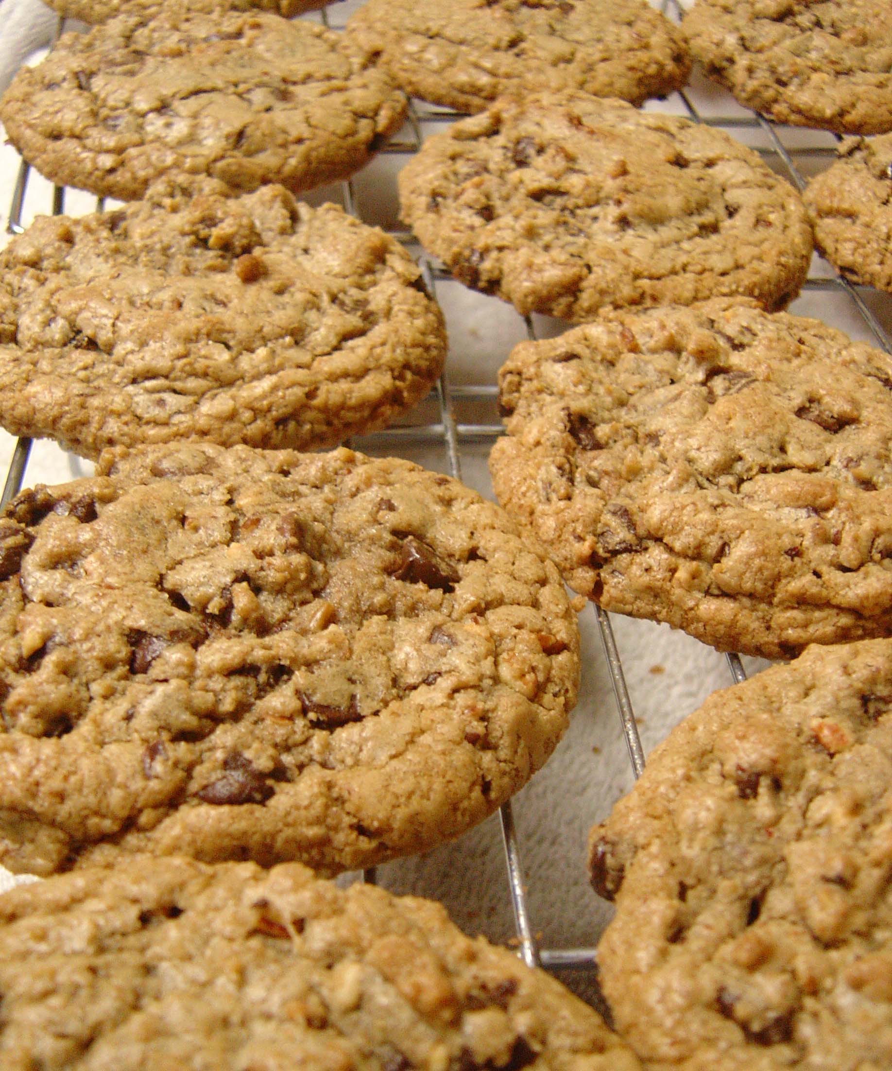 Recipe: Oattie Cookie and Chocolate Chewies