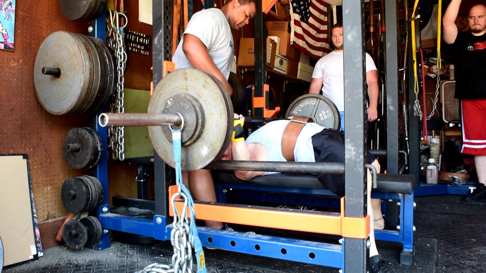 Dynamic Effort Upper: Speed Bench with a Work Up Single PR vs Chains
