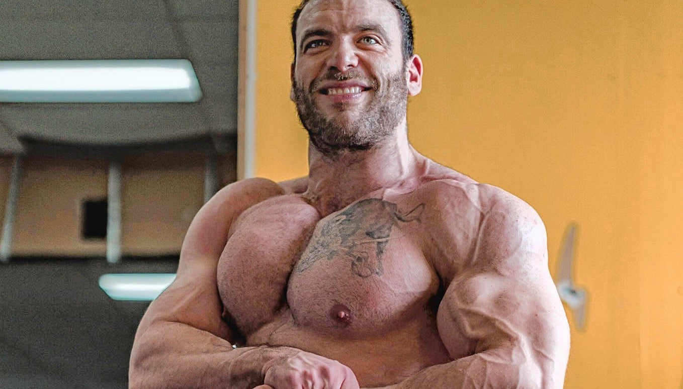 WATCH: Arm Training for Bodybuilding &amp; Powerlifting