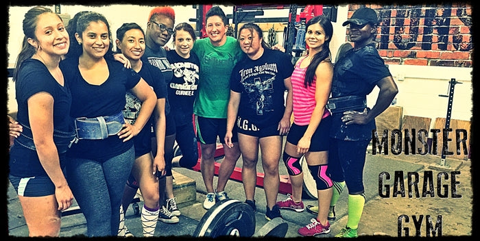 WOMEN POWERLIFTERS SQUAT TRAINING: [EXTENDED FOOTAGE FILMED IN HD]