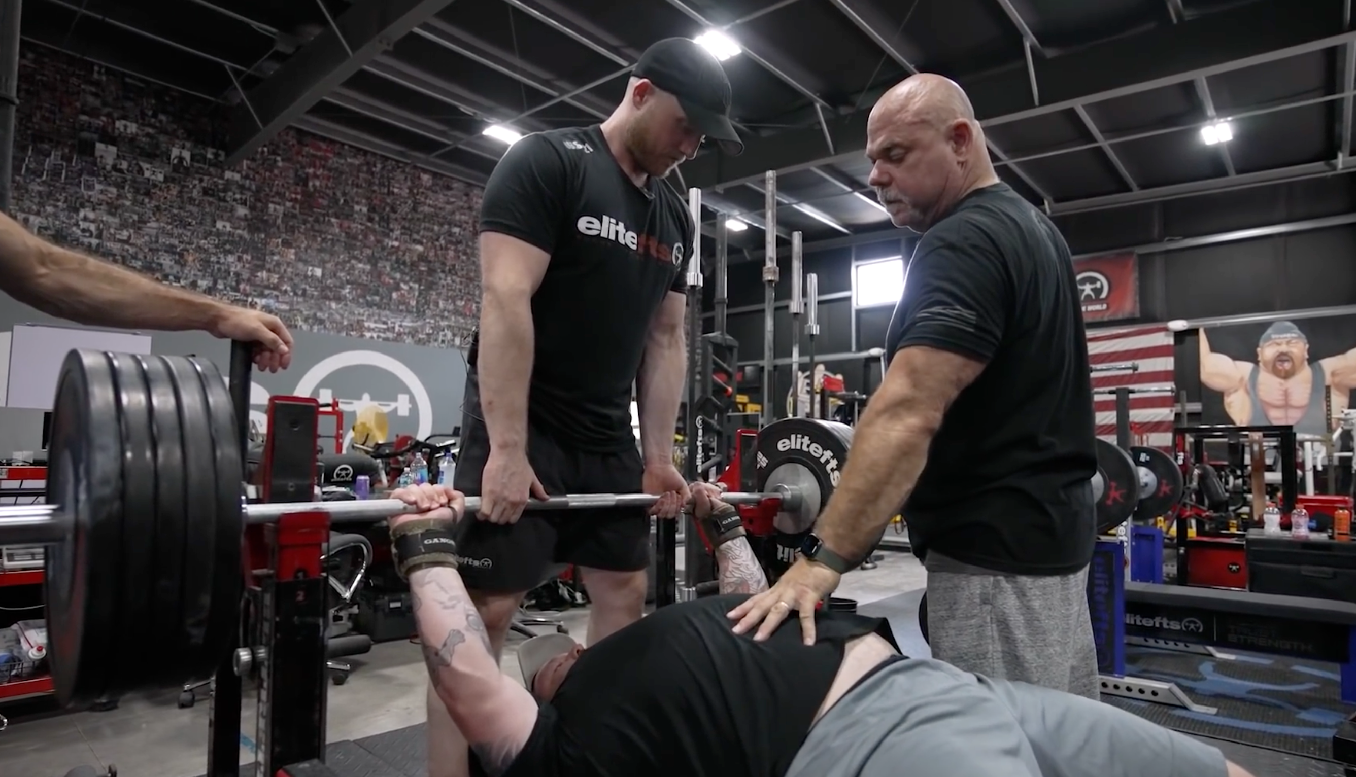 Dave Tate teaching the bench press 
