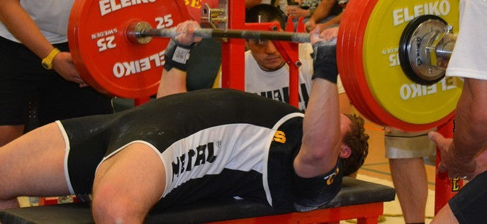 Why close grip benchers don't go wide