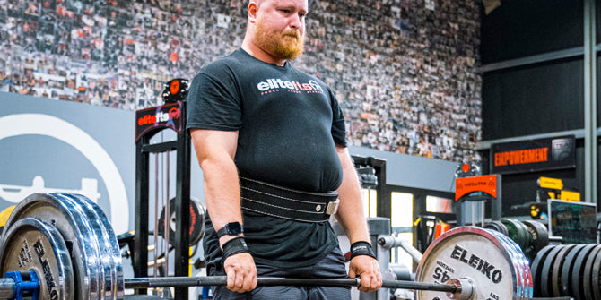 deadlift about to drop by guy