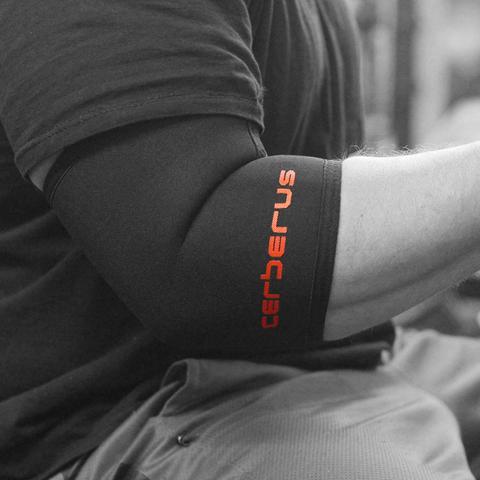 picture of lifter using CERBERUS 5MM POWER ELBOW SLEEVE
