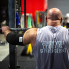 picture of lifter using ELITEFTS HEAVY ELBOW SLEEVE