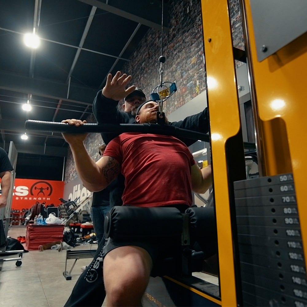 picture of pulldowns using Level 5 Tsunami Lat Pulldown Bar 54"