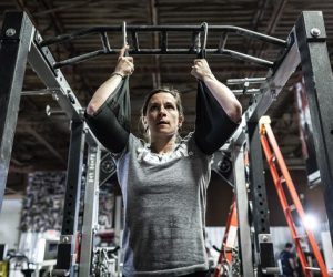 Off-season: Legs- high rep squats and ton o' leg press