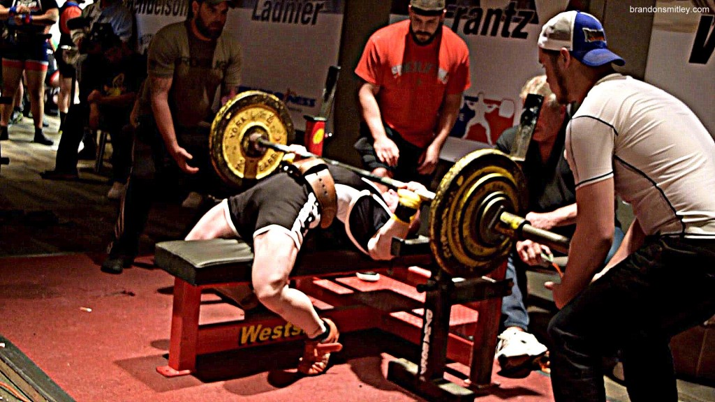 IPA 325 bench press