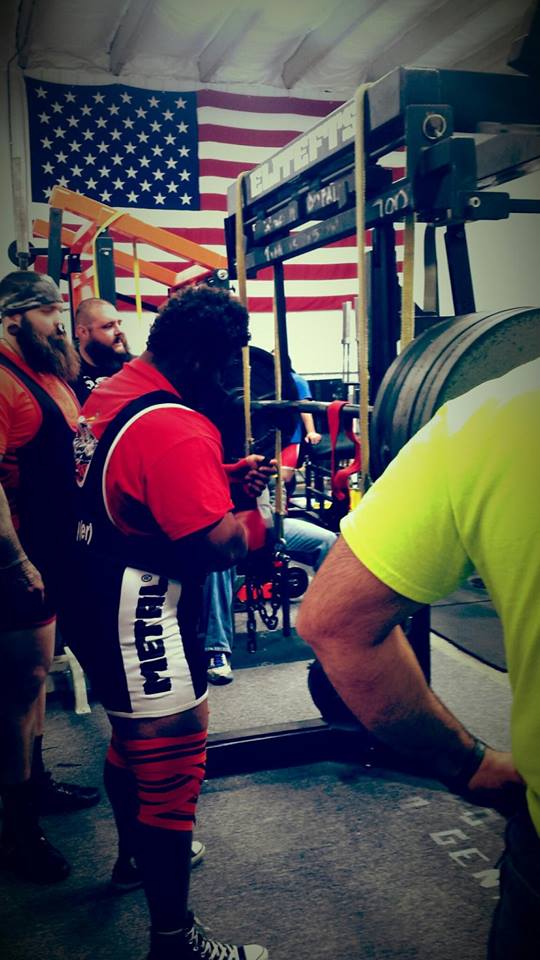 Nate McLaughlin 805 Raw squat with video