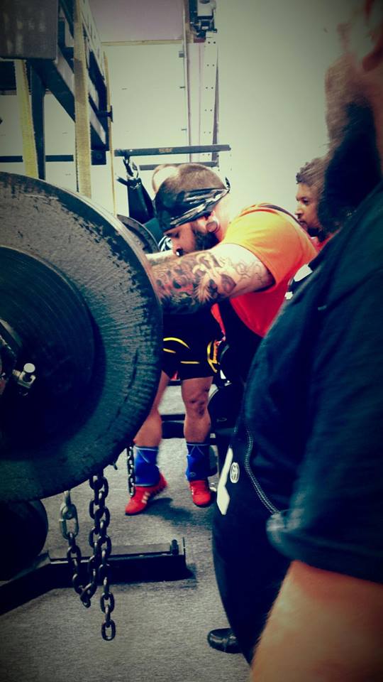 Olympia Bound: Raw squats PR 700x2